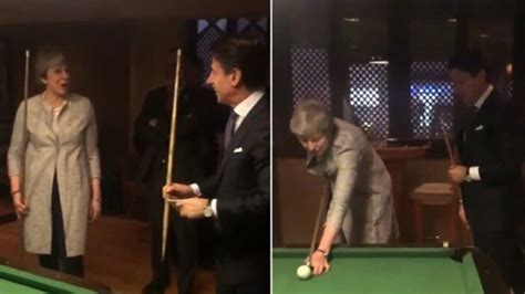 T­h­e­r­e­s­a­ ­M­a­y­ ­v­e­ ­C­o­n­t­e­,­ ­M­ı­s­ı­r­’­d­a­ ­b­i­l­a­r­d­o­ ­o­y­n­a­d­ı­